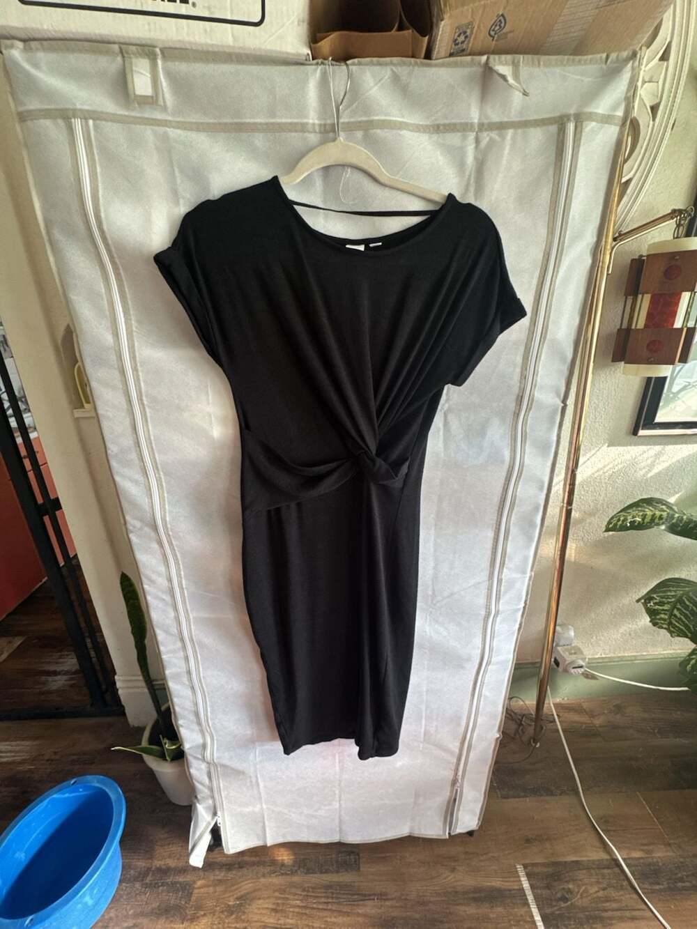 Size S Gap Black Softspun Short Cap Sleeve Twist Knot Front Midi Dress
